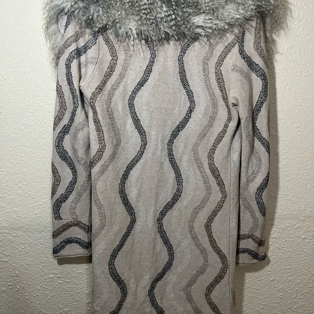 Nic + Zoe Faux Fur Collar Knit Cardigan - Winter Vibes - PP Petite - Gray/White - Picture 4 of 8